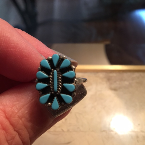 Ring - Picture 3 of 6